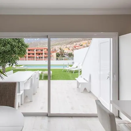 ヴィラ Villa Costa Adeje White Pearl *